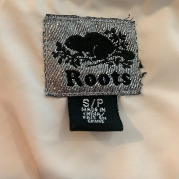 Roots Women’s Puffer Jacket - Picture 5 of 5